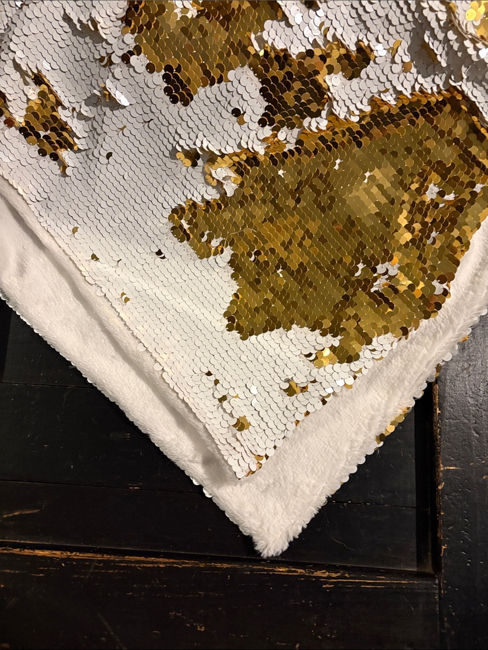 Gold and White Flip Sequin Throw blanket -Decorative Home Accent